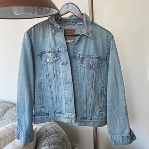 Levi’s denim jacket